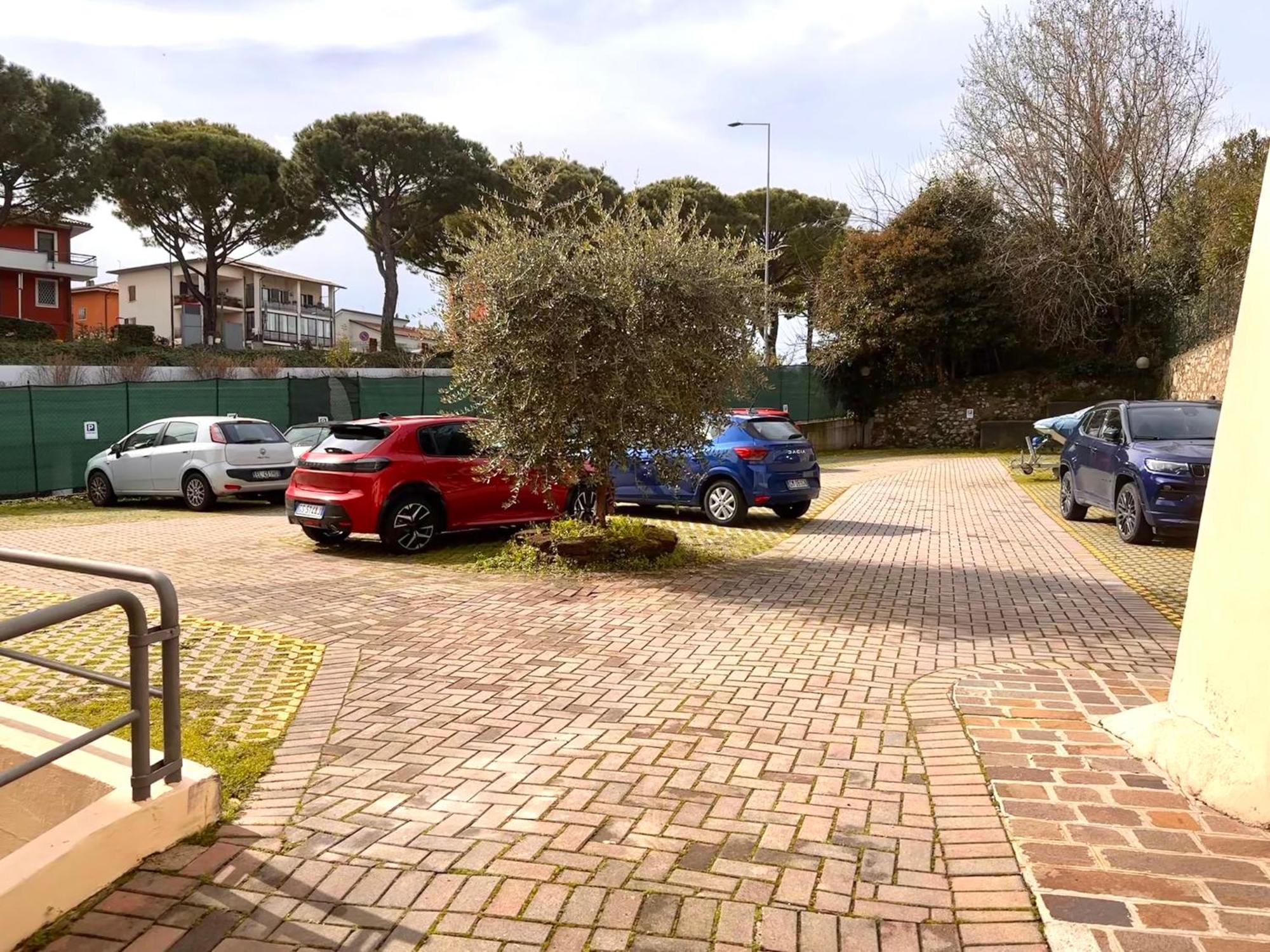 Ferienwohnung Gioiello Deco Nel Centro Storico Desenzano del Garda Exterior foto